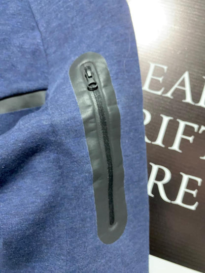 NIKE |L| BUST 18| Tech Fleece Full-Zip Windrunner Hoodie