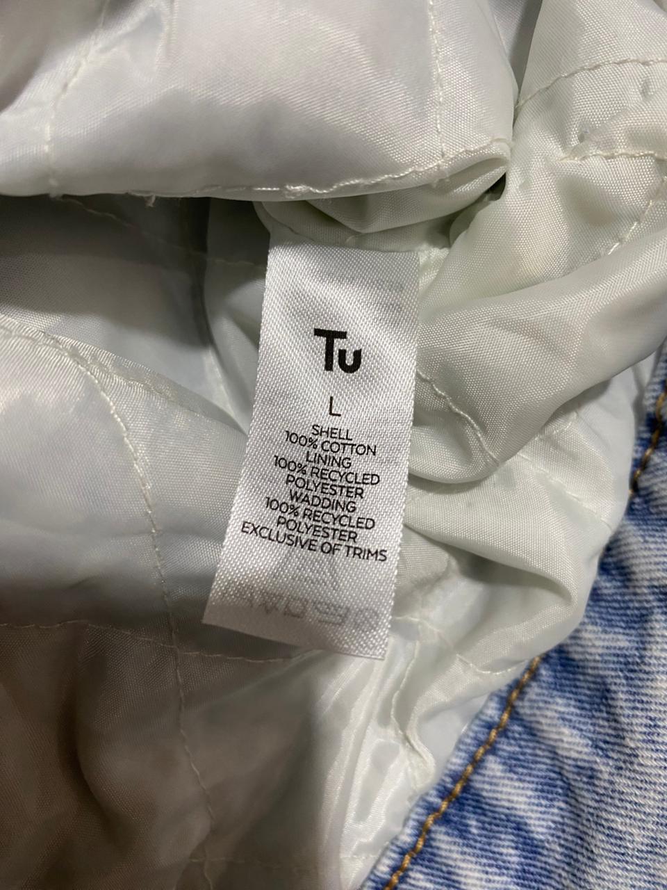 TU |L| BUST 26|  Oversized Light Wash Denim Jacket Borg Collar And Lining