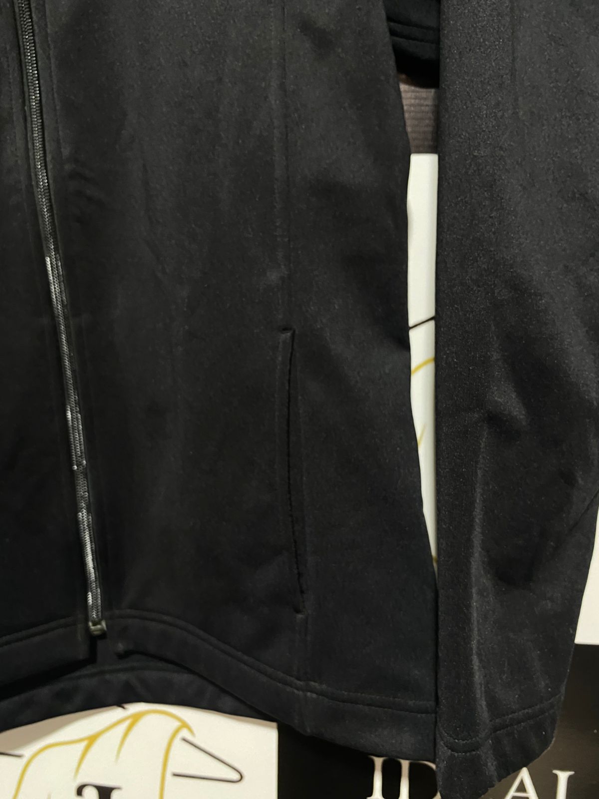 UNIQLO |M| BUST 18| Black Full-Zip Athletic Jacket