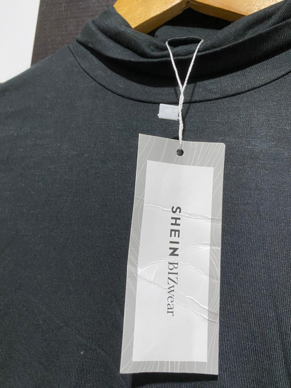SHEIN |S| BUST 15|  B 12 | Fitted, Long-Sleeve Black Turtleneck Top