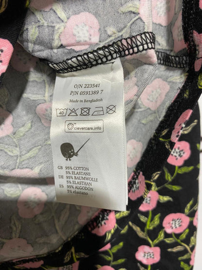 MONKI |S| BUST16| C1|  Black Long-Sleeve Top With a Pink Floral Print