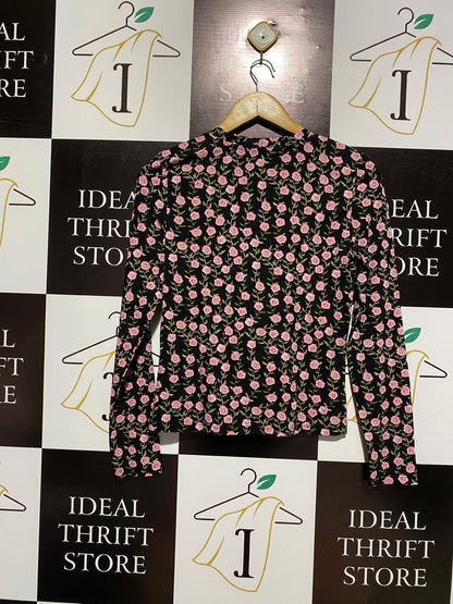 MONKI |S| BUST16| C1|  Black Long-Sleeve Top With a Pink Floral Print