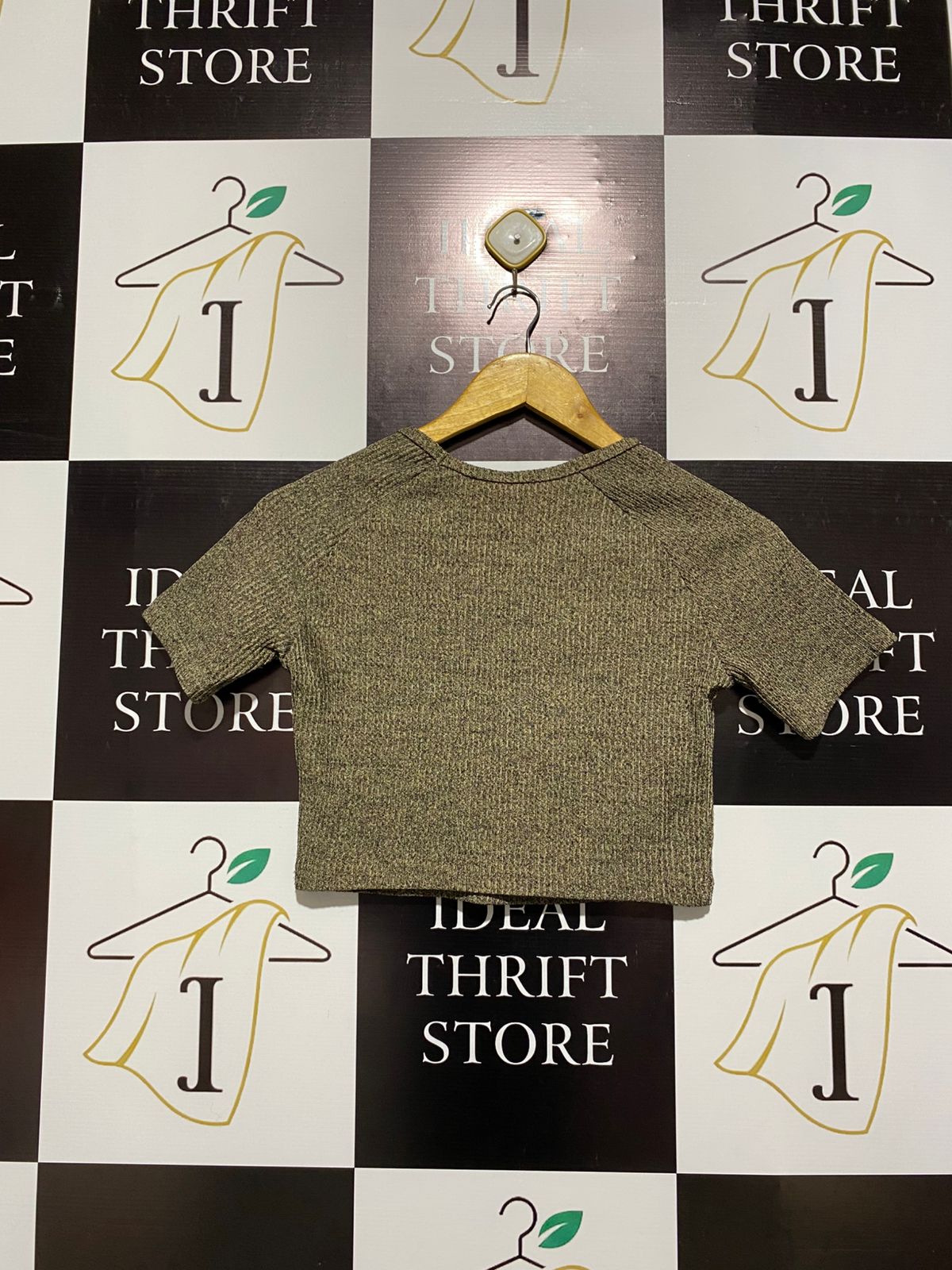 ECHT |S| BUST 15| C1| Cropped Ribbed Knit T-shirt