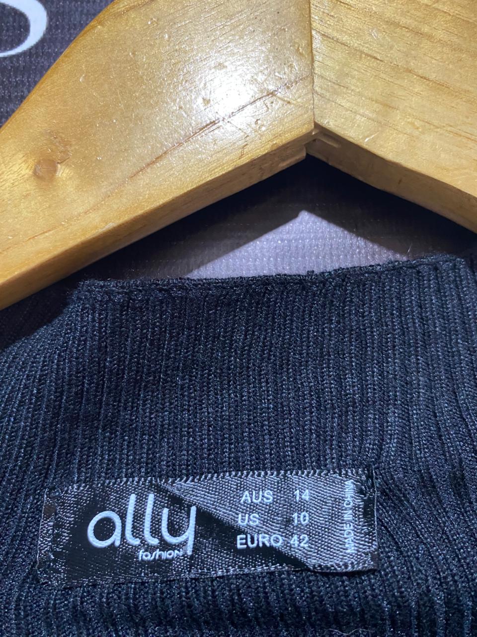 ALLY FASHION |M| BUST 15| Black Ribbed Knit Midi Dress