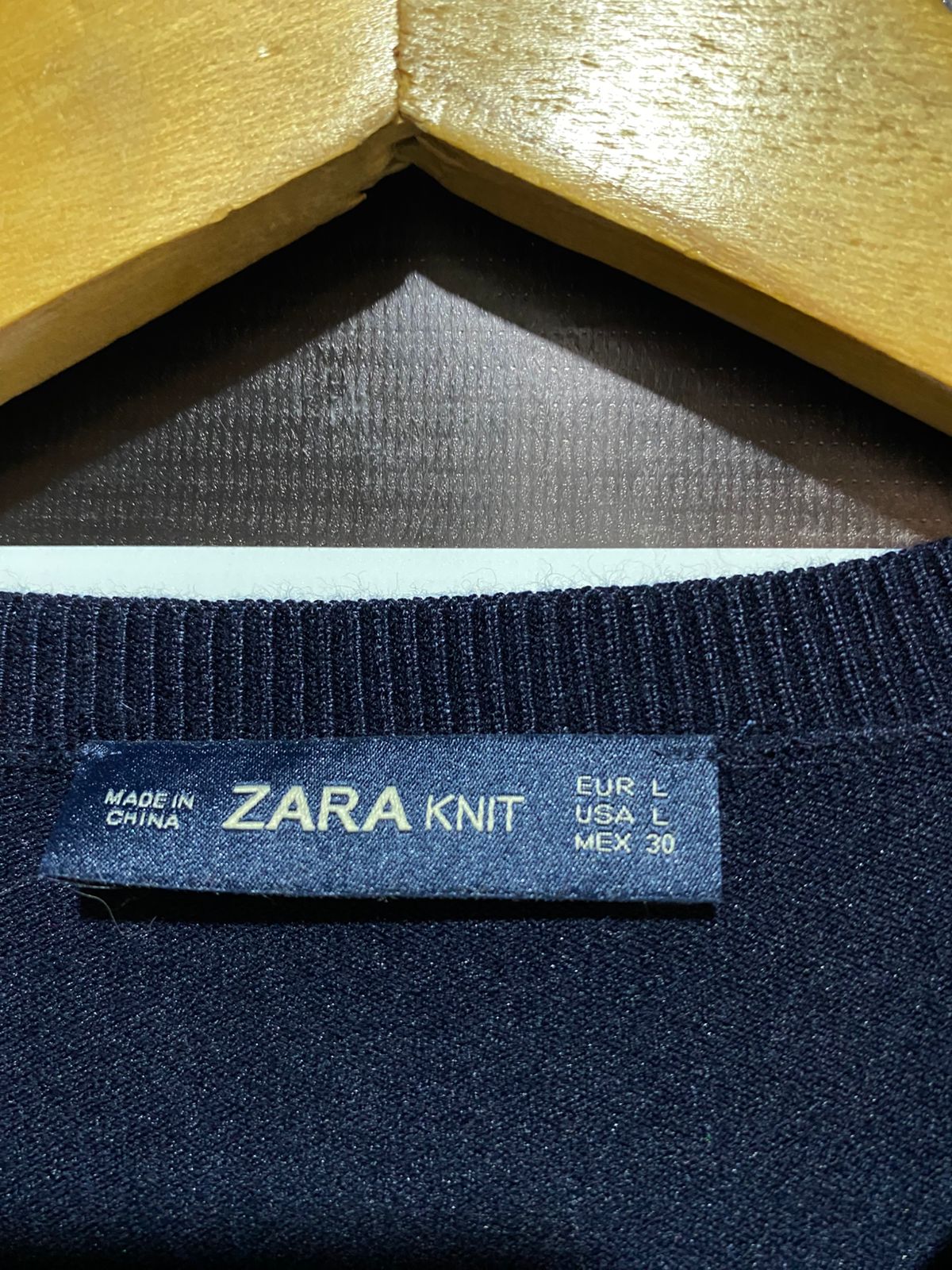 ZARA KNIT |L| BUST 17| Navy Blue Crewneck Sweater with Gold Button Cuffs