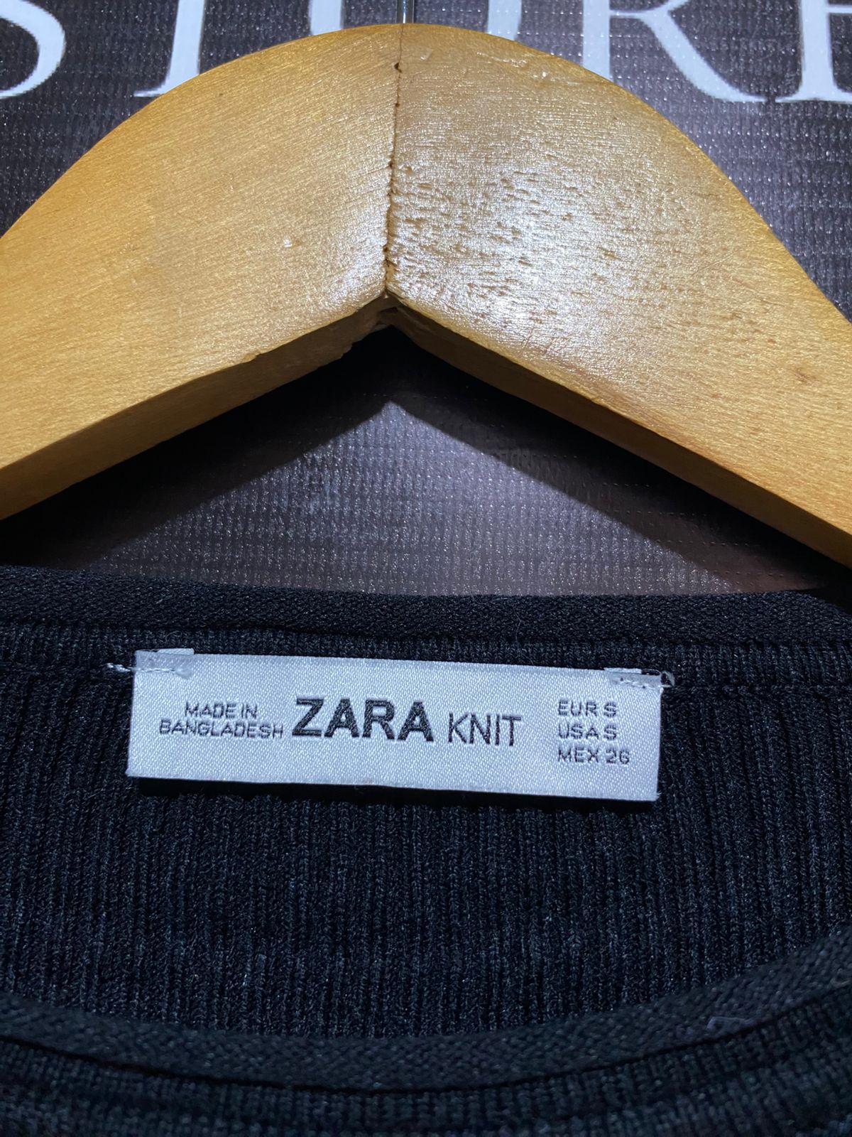 ZARA KNIT |S| BUST 14| Black Fitted Ribbed Sweater with Cream/White Bow Cuffs