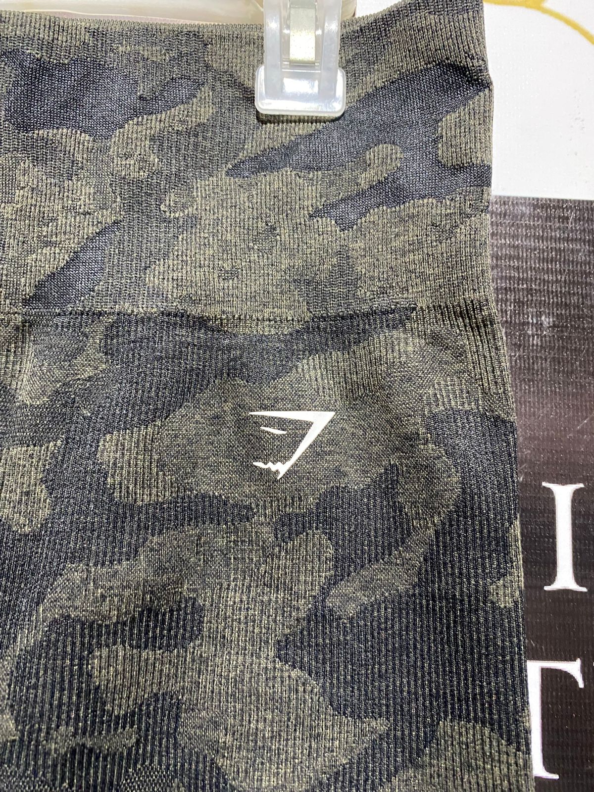 GYM SHARK |S| WAIST 26| Camo High-Waisted Leggings