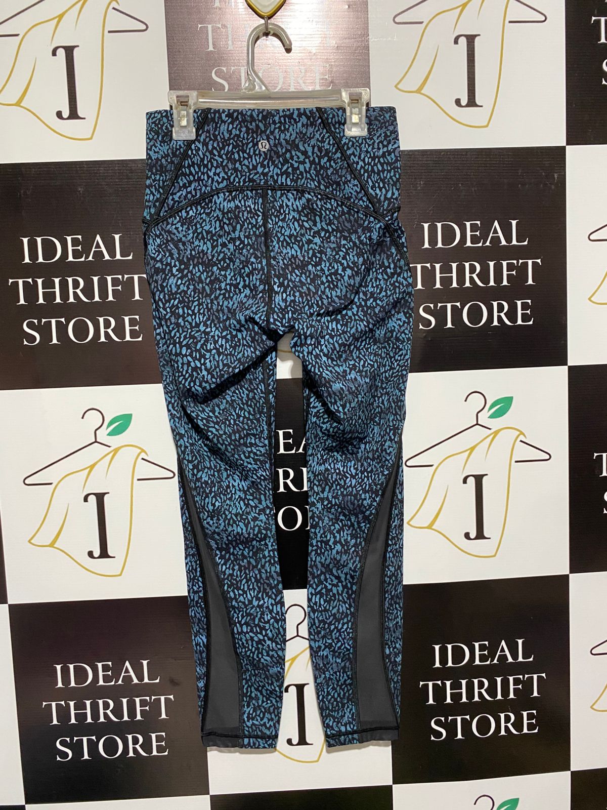 LULULEMON |XS| WAIST 24| Blue Leopard Performance Leggings