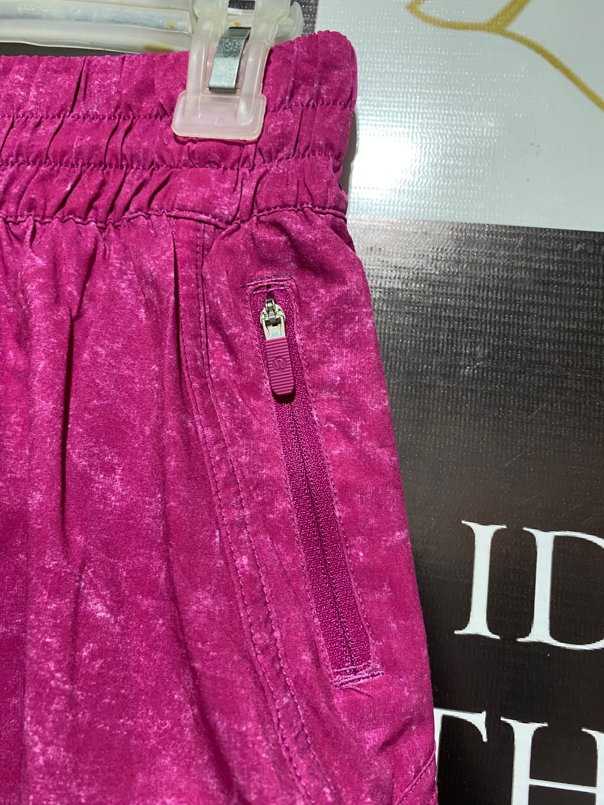 LULULEMON |XS| WAIST 24| Athleta Printed Mesh Racer Run Short
