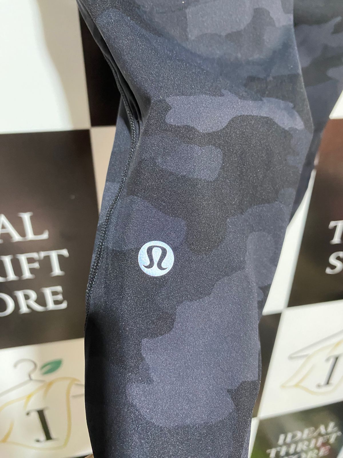LULULEMON |XL| WAIST 34| Black Camouflage Athletic Leggings