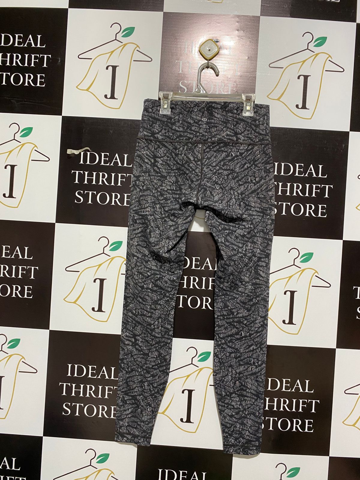 LULULEMON |S| WAIST 26| N WUNDER UNDER CROP HIGH RISE SCALLOP