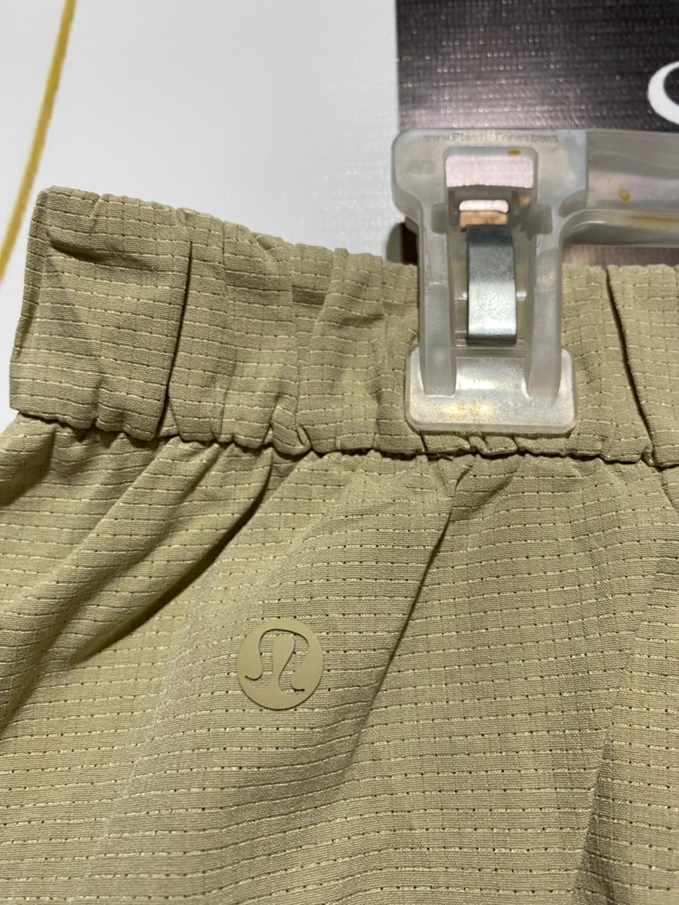 LULULEMON |L| WAIST 31| Women's Classic Pleated Khaki Shorts – High-Rise Tailored Chino Shorts