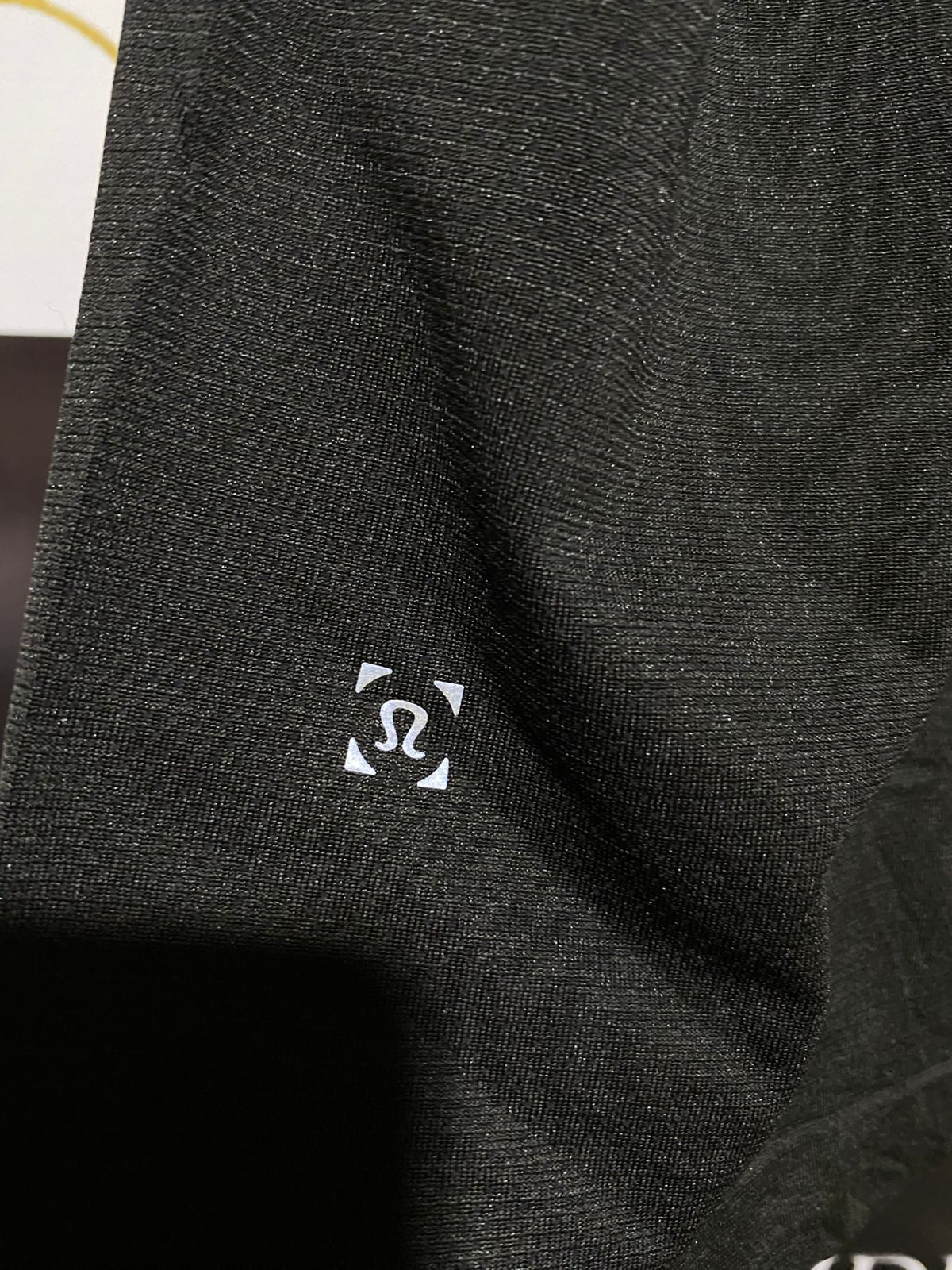 LULULEMON |L| BUST 20| Metal Vent Tech V Neck Shirt