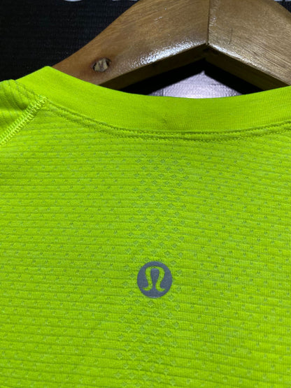 LULULEMON |M| BUST 16| Swiftly Tech Short Sleeve Shirt (Highlight Yellow)