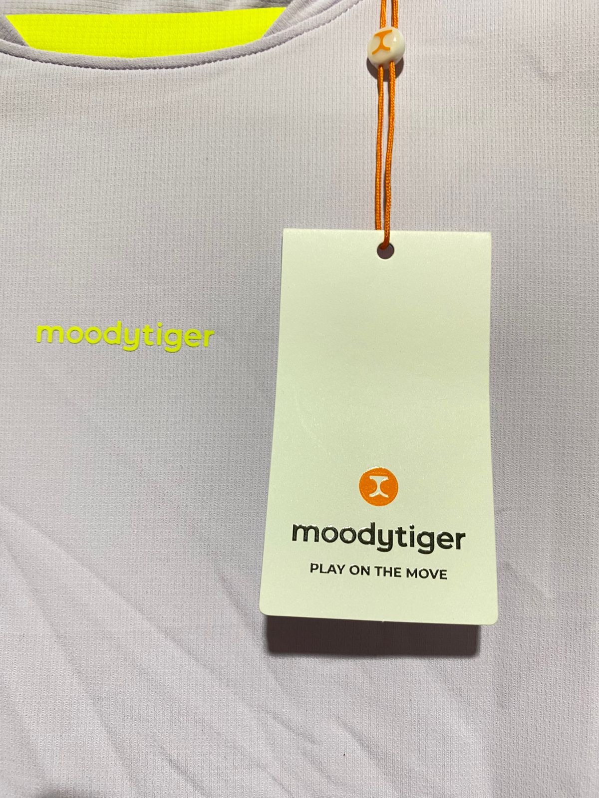 MOODYTIGER |S| BUST 14|B16|Women's Lightweight Seamless Performance T-Shirt