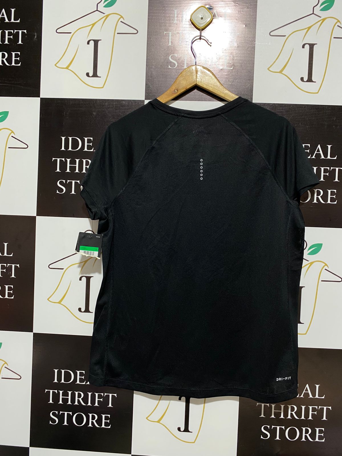 NIKE |XL| BUST 20|  Women's Black Dri-FIT Short-Sleeve T-Shirt