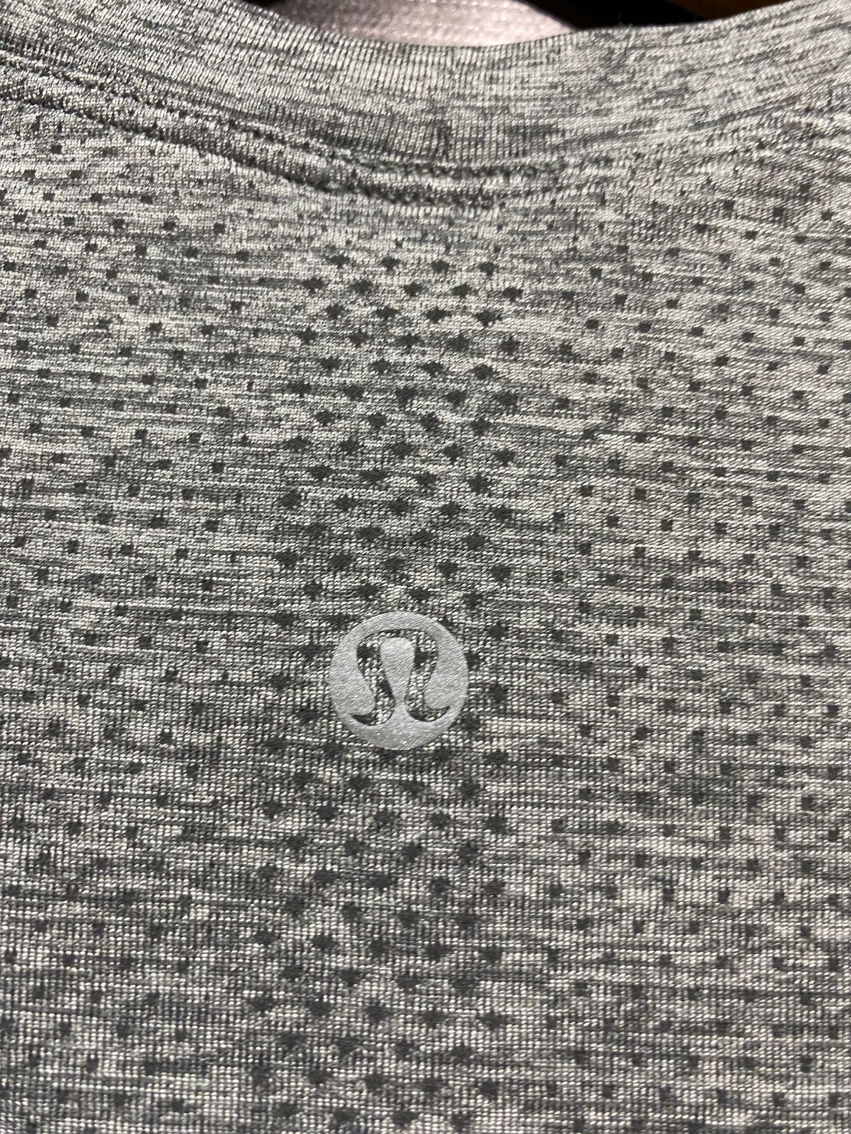 LULULEMON |S| BUST 14| Metal Vent Tech Short Sleeve Shirt 2.0 (Heathered Grey)
