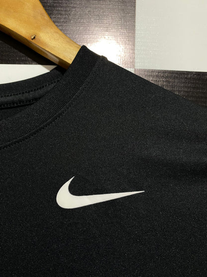 NIKE |M| BUST 18| WOMEN Dri-FIT Performance T-Shirt