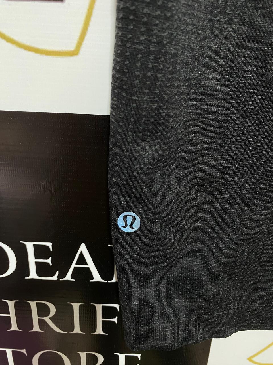 LULULEMON |L| BUST 20|  Metal Vent Tech Short Sleeve Shirt