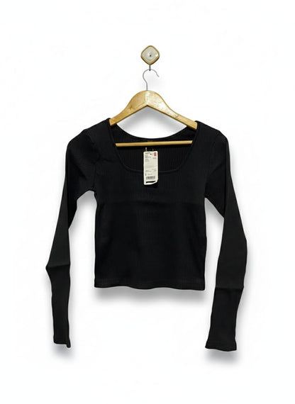 UNIQLO |S| BUST 20| Black Long-Sleeve Ribbed Top