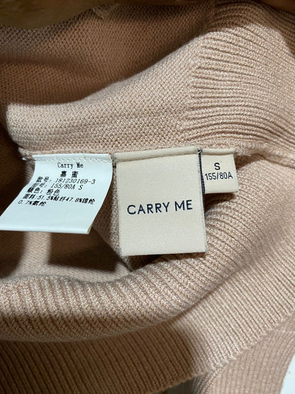 CARRY ME |S| BUST 13| Cropped, V-neck cardigan with a button-front closure