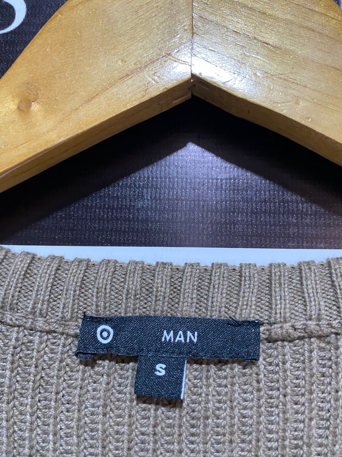 MAN |S| BUST 20| Crewneck pullover sweater