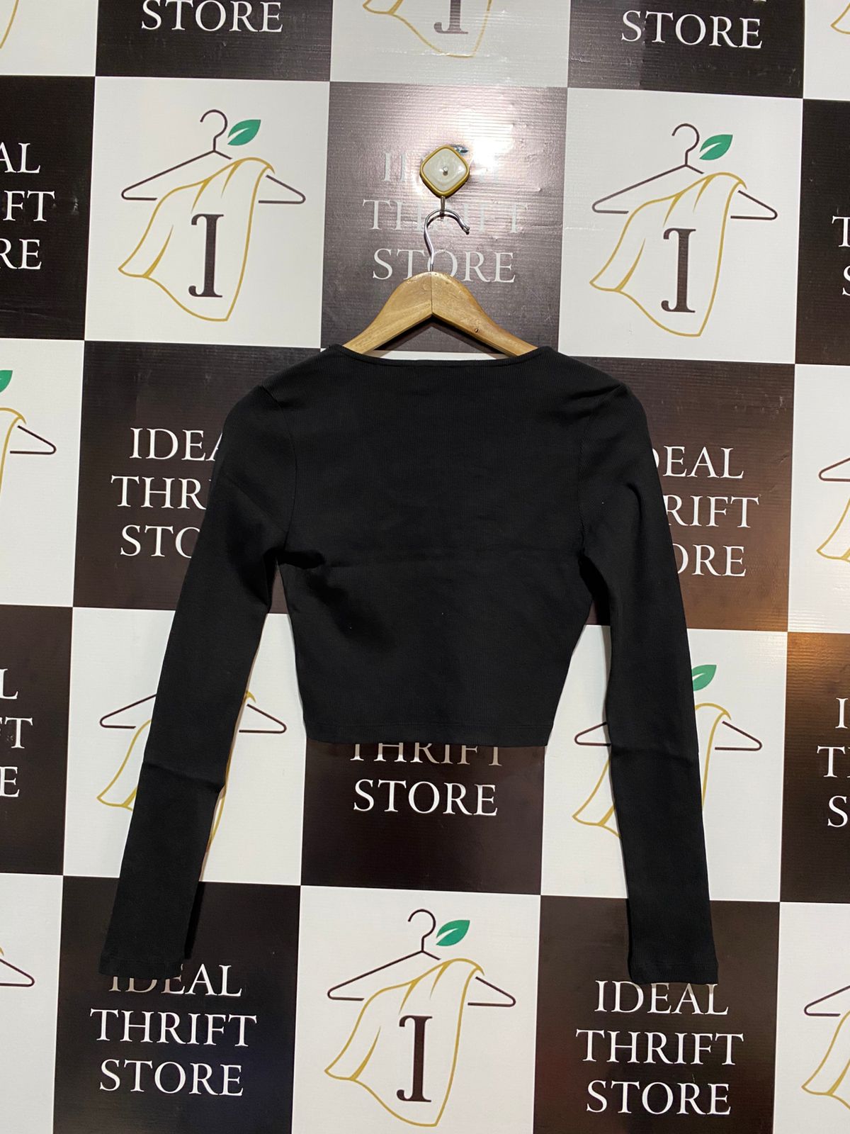 CALVIN KLIEN JEANS |S| BUST 14| Milano Cut Out Long Sleeve Top
