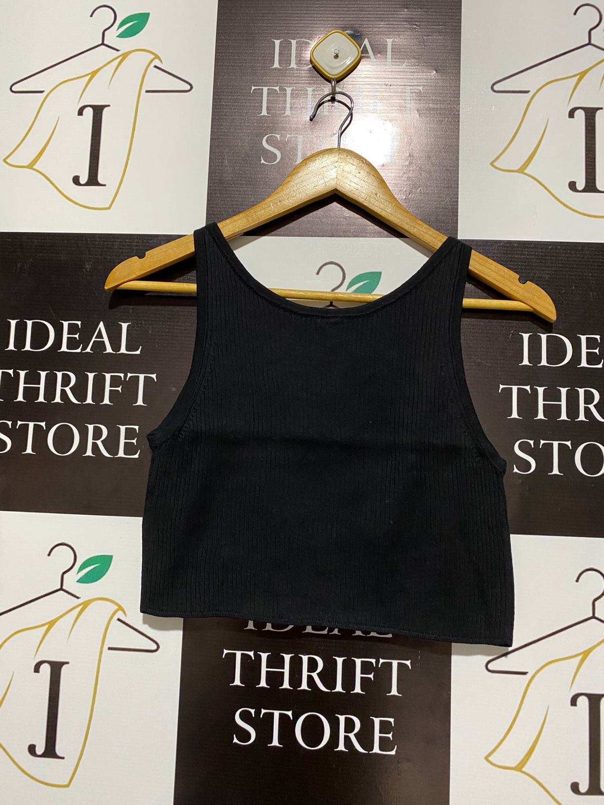UNIQLO |S| BUST 13| Black Ribbed Crop Tank Top