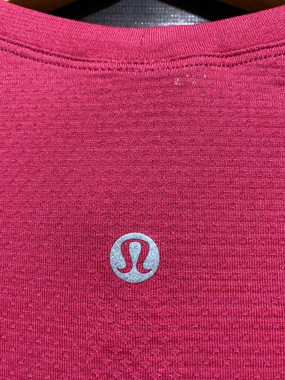 LULULEMON |S| BUST 15| "Swiftly Tech" Short-Sleeve Athletic T-Shirt
