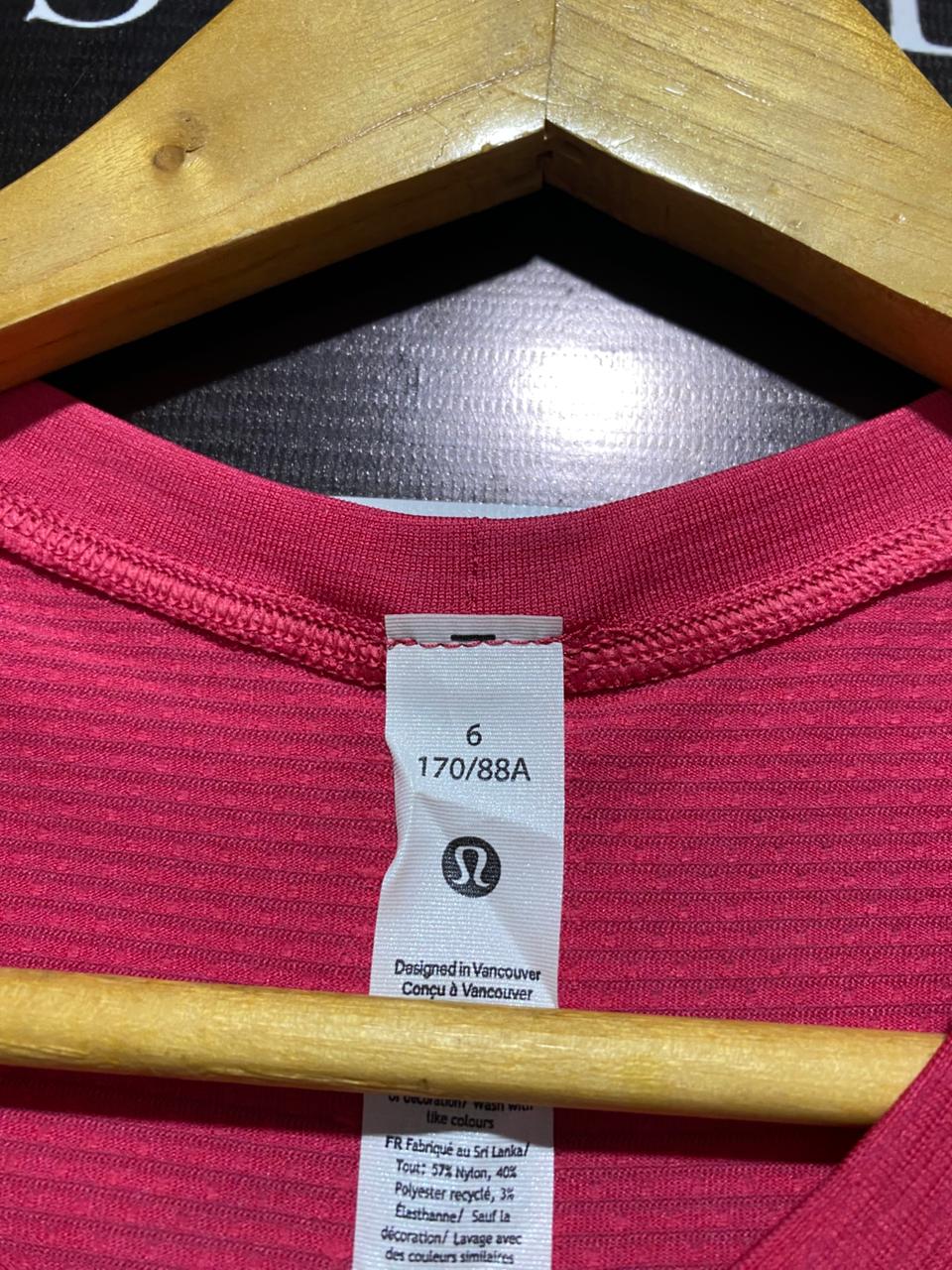 LULULEMON |S| BUST 15| "Swiftly Tech" Short-Sleeve Athletic T-Shirt