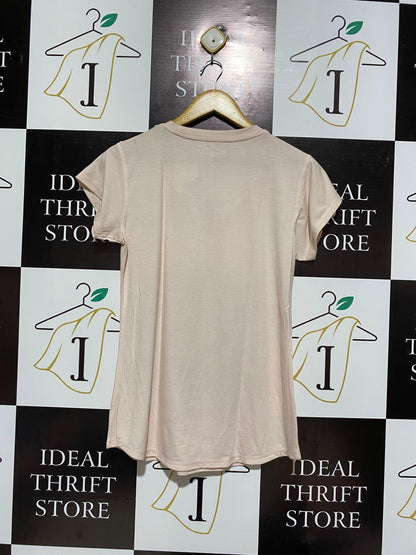 BEVERLY HILLS |M| BUST 18| B12|  Ariat Women's Vertical Logo V T-Shirt