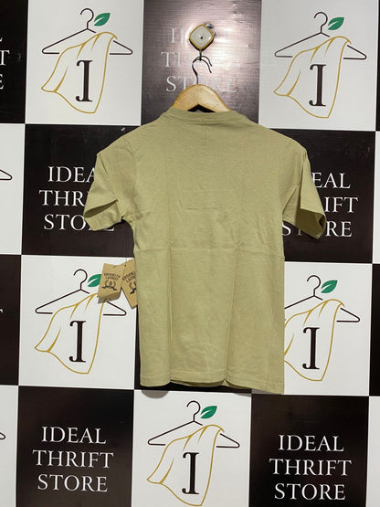 BROOKLYN LAUNDRY |S| BUST 15| Short-sleeve, crew-neck t-shirt with a regular or relaxed fit