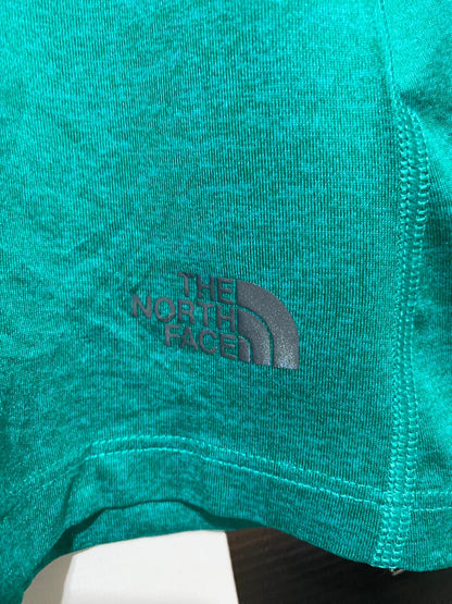 THE NORTH FACE |L| BUST 19| C1| Short-sleeve, crew-neck, likely with a relaxed or regular fit