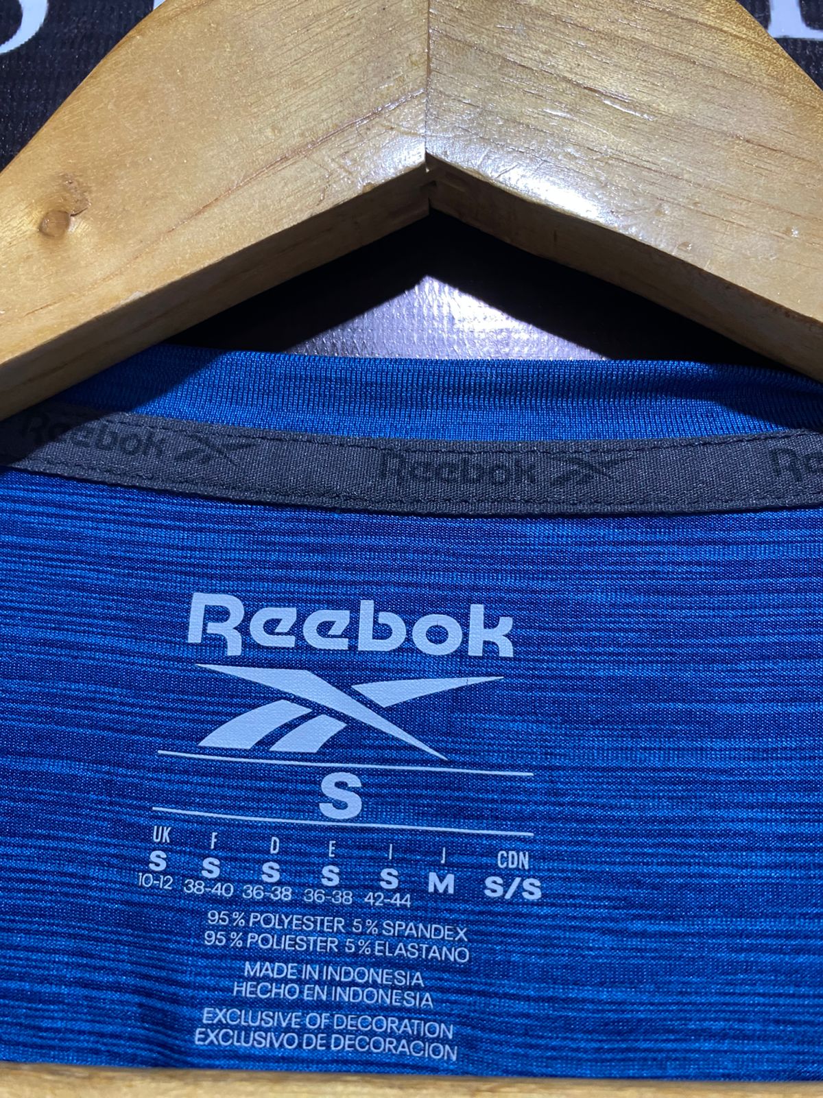 REEBOK |S| BUST 21| C1|  Activchill Athlete Performance T-Shirt