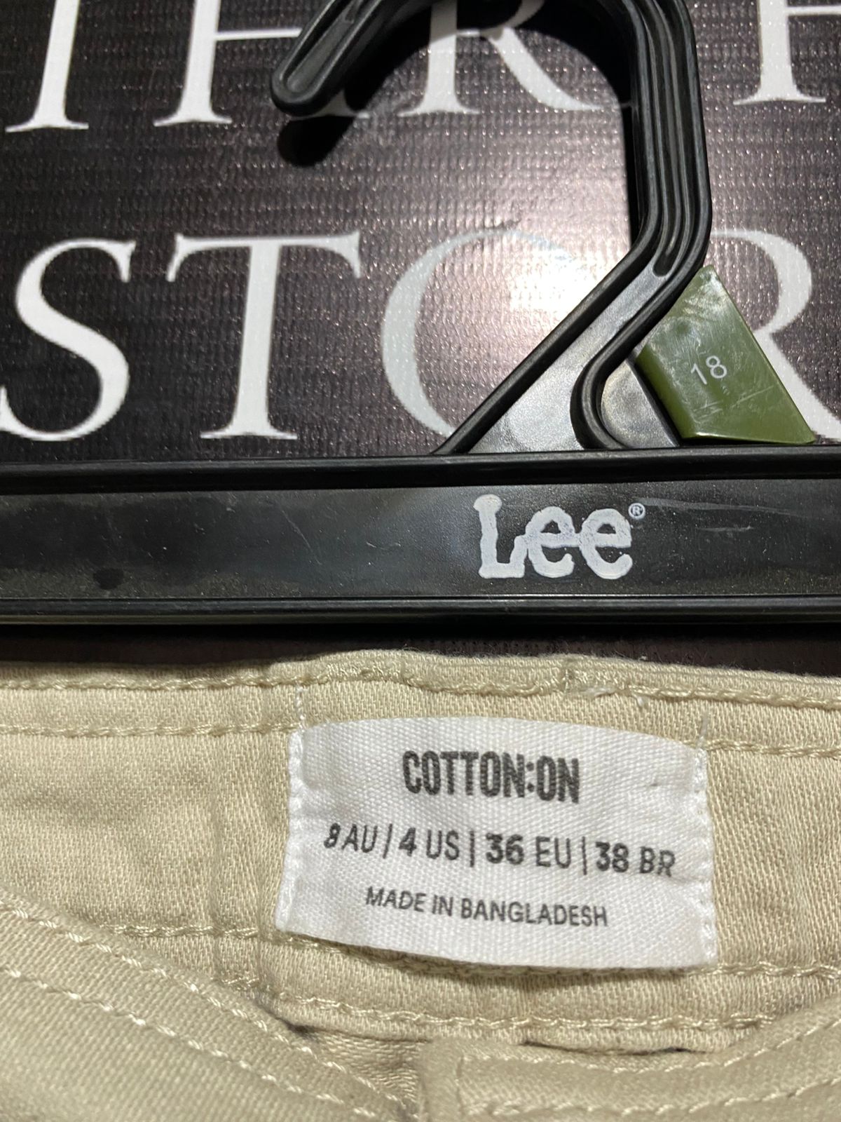 COTTON ON |L| WAIST 30|B14| Beige or Khaki Straight-Leg Cargo Pants