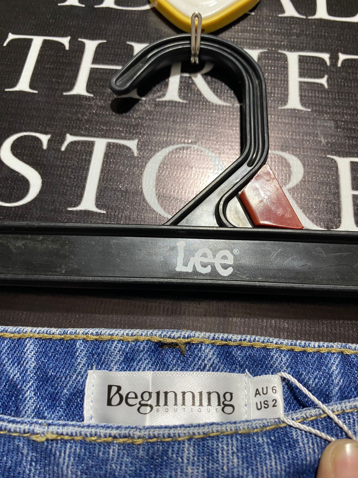 BEGINNING |S| WAIST 26| Straight-Fit Jeans With a Frayed, Raw Hem
