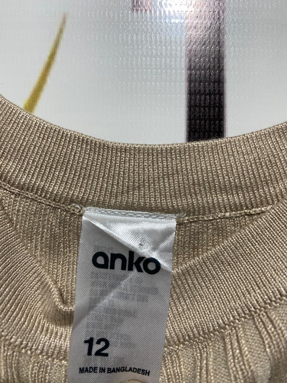 ANKO |M| BUST 16| Ribbed Scoop-Neck Tank Top