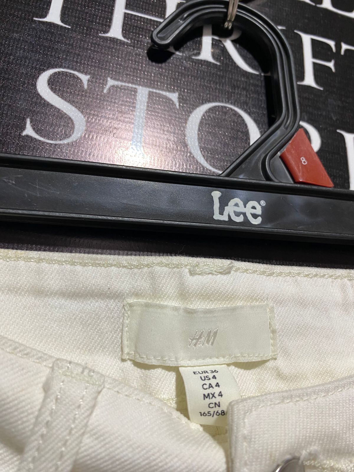 H&M |S| WAIST 26| High-Waisted Straight Fit Jeans