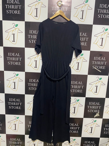V |L| BUST 19| Black Short Sleeve V-Neck Jumpsuit