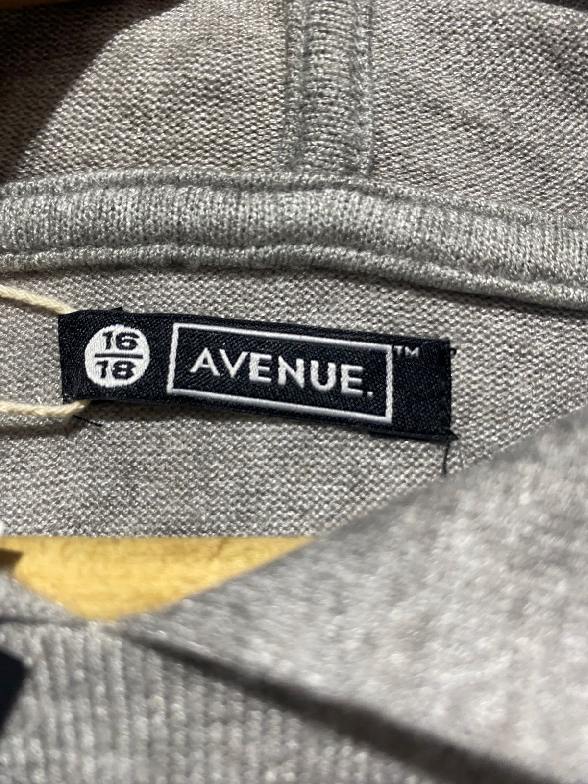 AVENUE |L| BUST 23| Gray Hooded T-Shirt