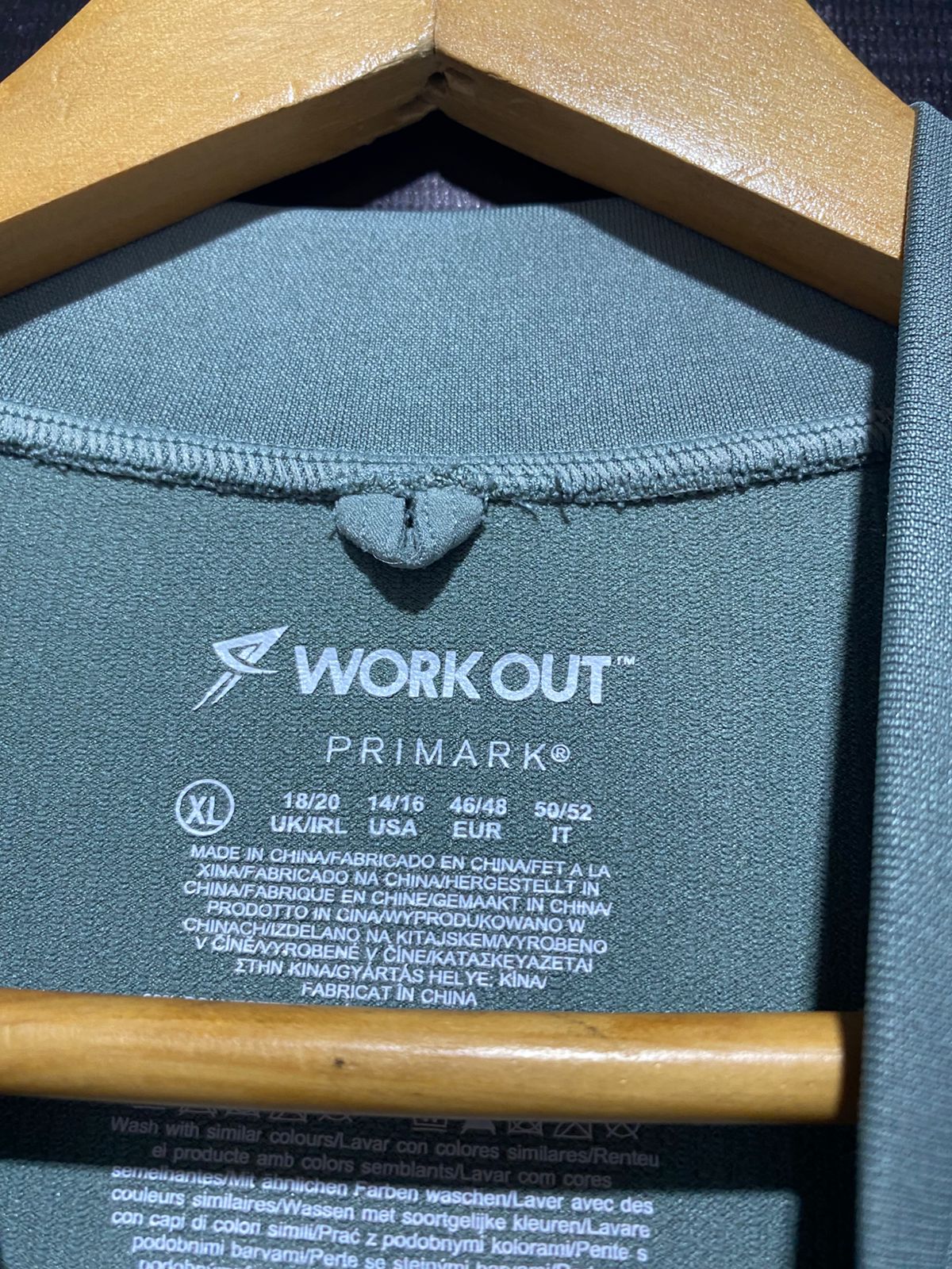 PRIMARK WORK OUT |L| BUST 18| Moisture Wicking Polo Shirt with Zipper