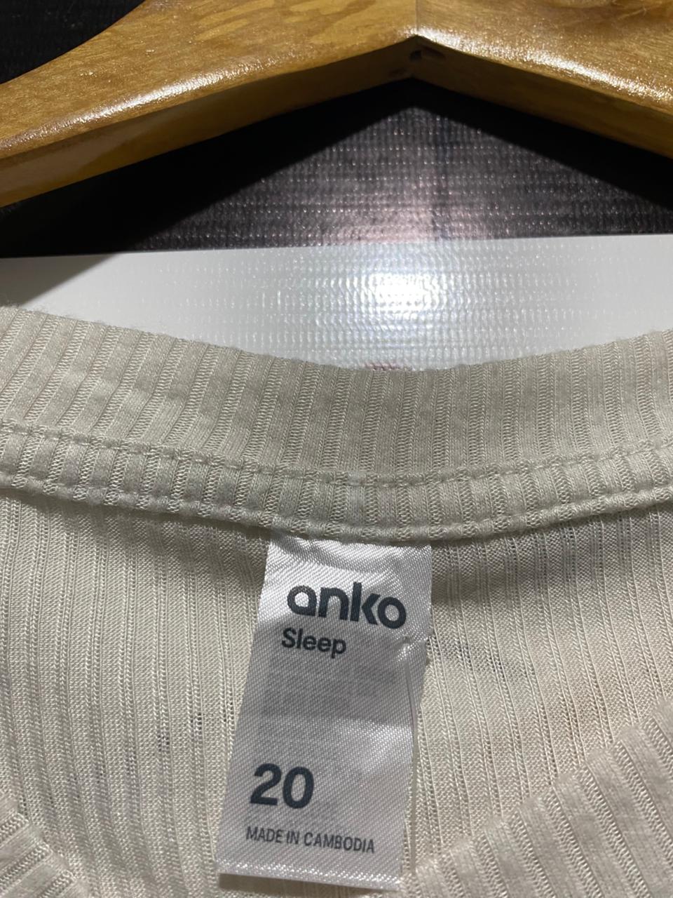 ANKO |XL| BUST 27| Relaxed fit, crew neck sweatshirt with dropped shoulders