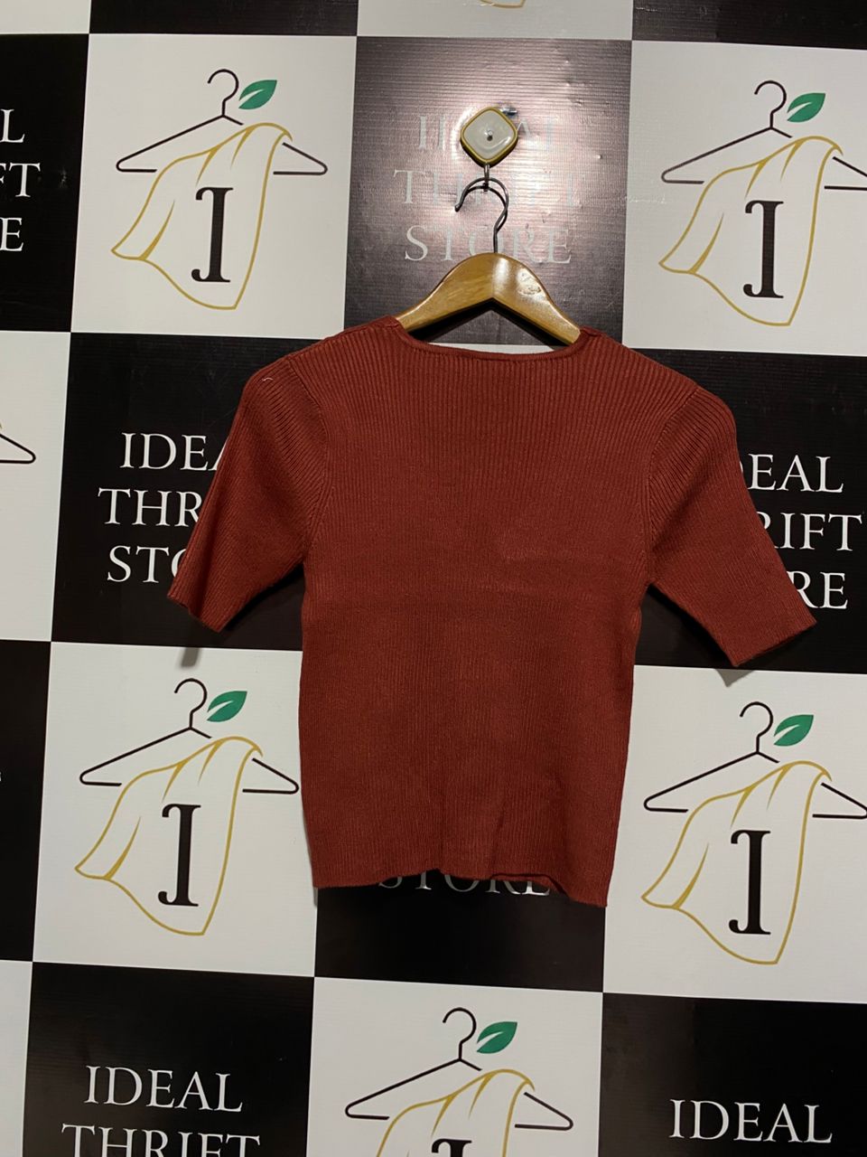 ANKO |M| BUST 12| Fitted Top With a V-Neck and Short