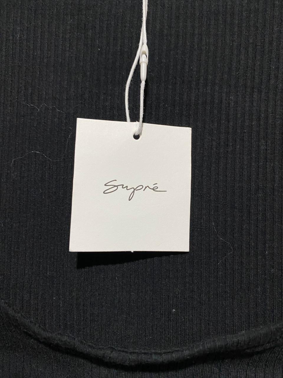 SUPRE |M| BUST 15| Black Long-Sleeve Corset-Style Crop Top