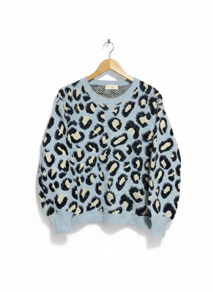 H Q |M| BUST 18| Fuzzy Blue Leopard Print Sweater