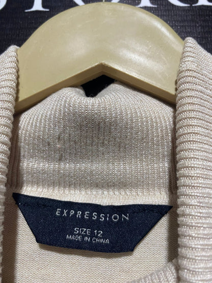 EXPRESSION |M| BUST 17| Beige Turtleneck Sweater