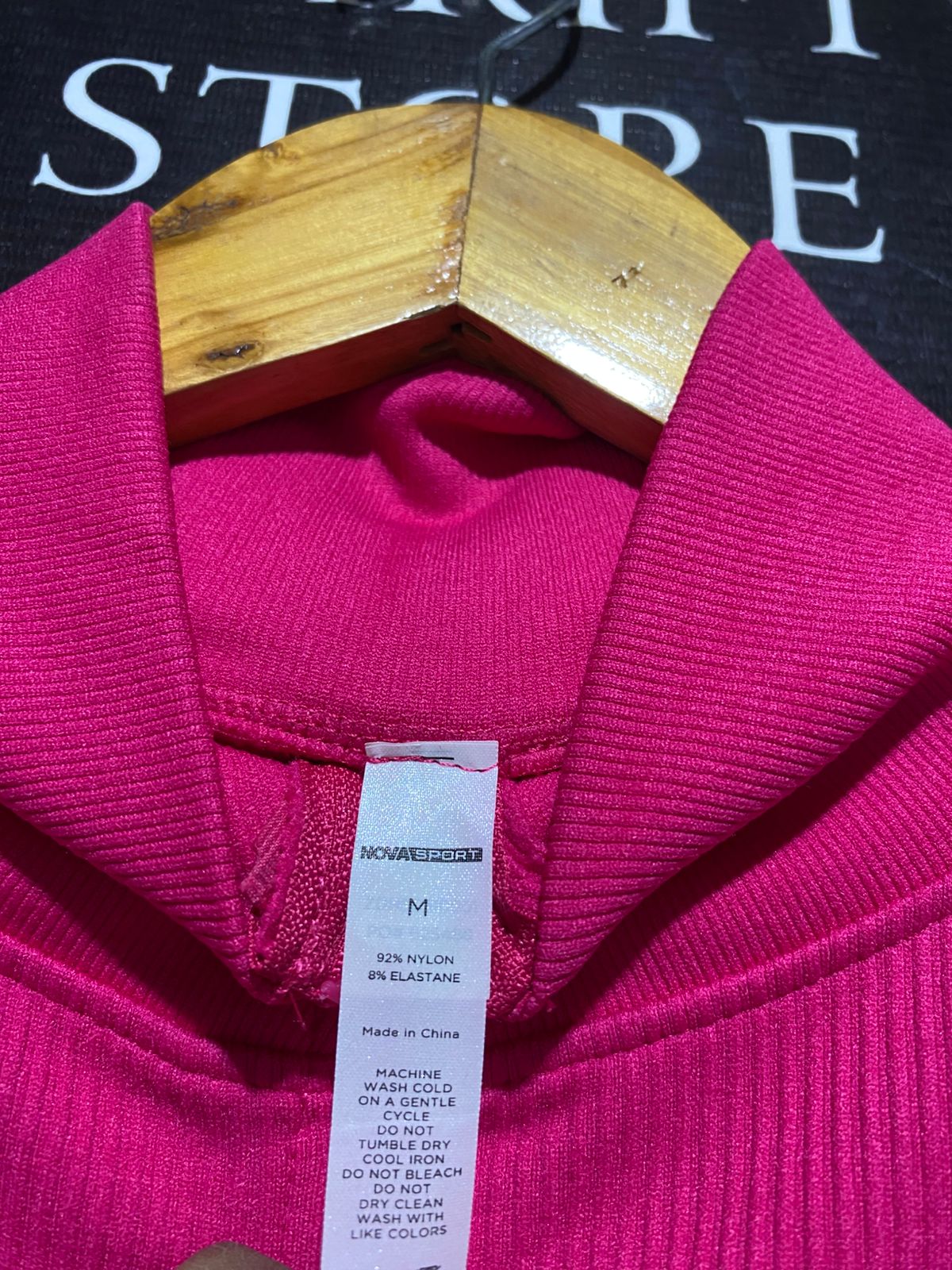 NOVA SPORT |M| BUST 15| Hot Pink Ribbed Long-Sleeve Crop Top With a Full Zip