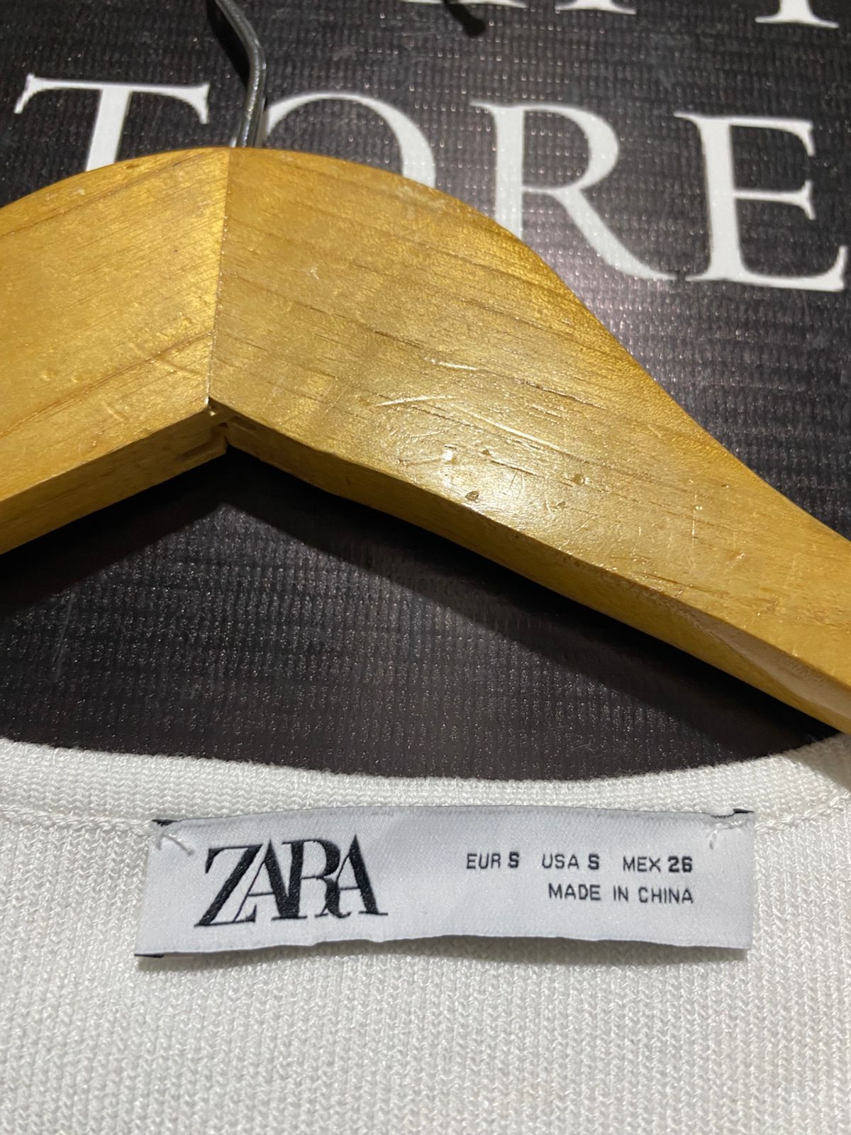 ZARA |S| BUST 16|C2| White Short-Sleeve Crop Cardigan