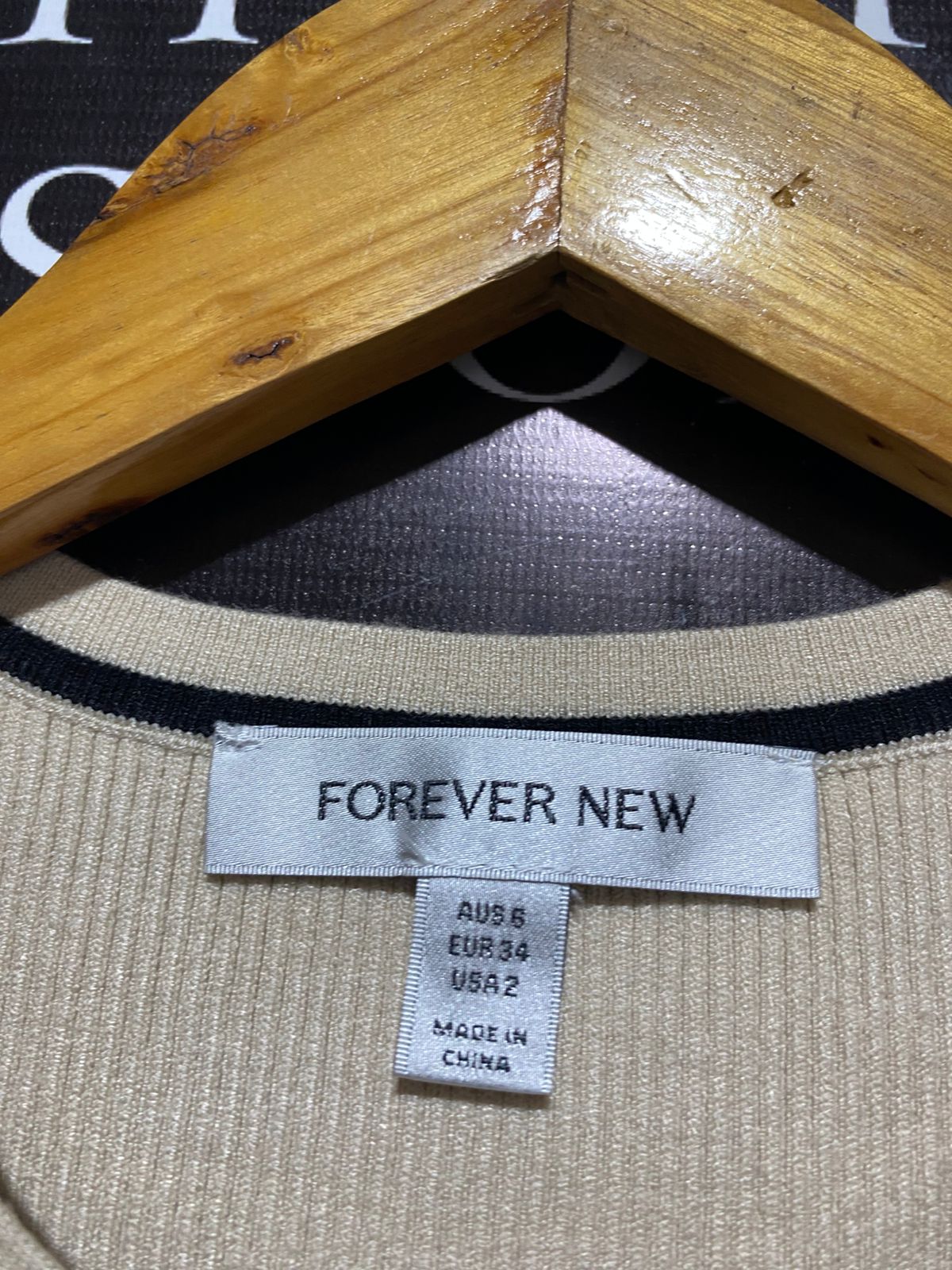 FOREVER NEW |S| BUST 12| Cream Sleeveless Piping Dress
