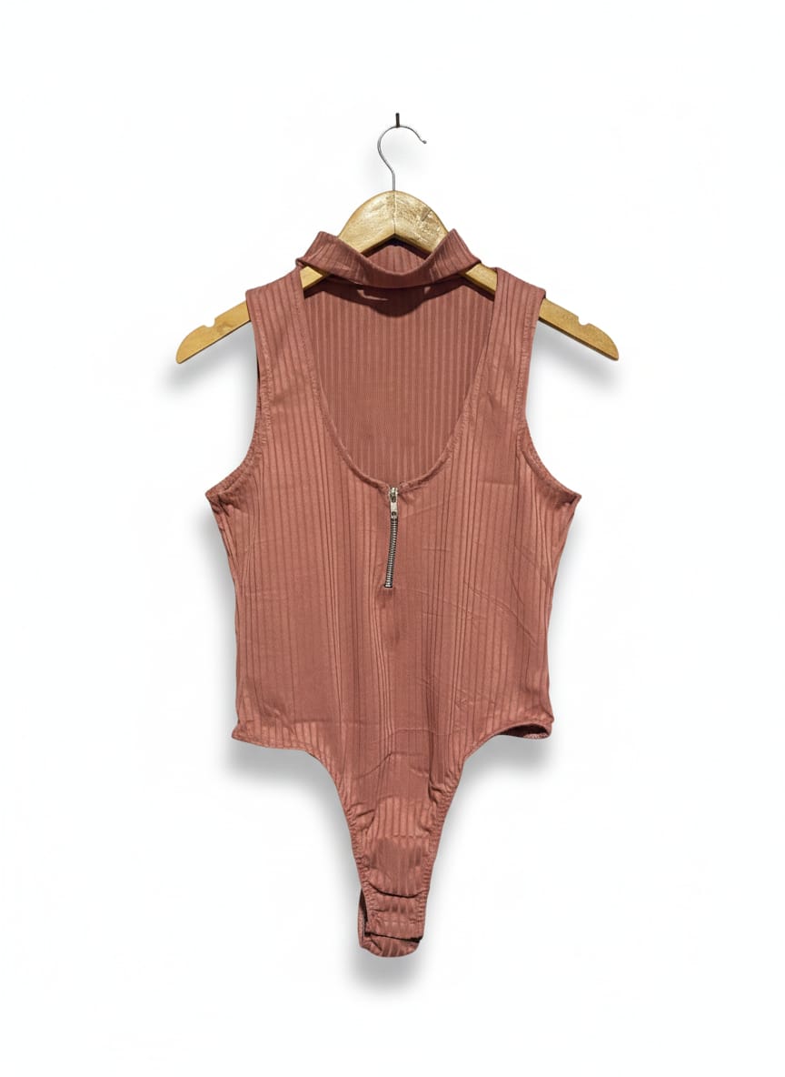 MISSGUIDED |M| BUST 15| Pink Ribbed Halter Bodysuit